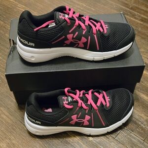 NEW Women's 6.5 Under Armor Dash Run 2 - Running/Casual Shoes